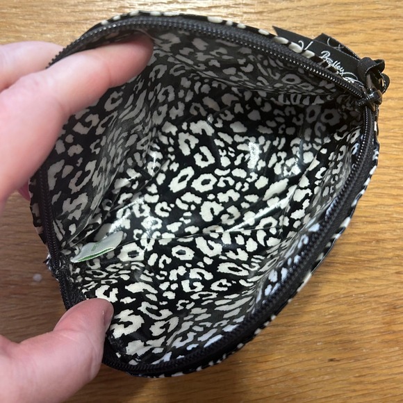 Vera Bradley Cosmetic Bag Pouch Leopard Print Zippered Accessory Case - Picture 3 of 3